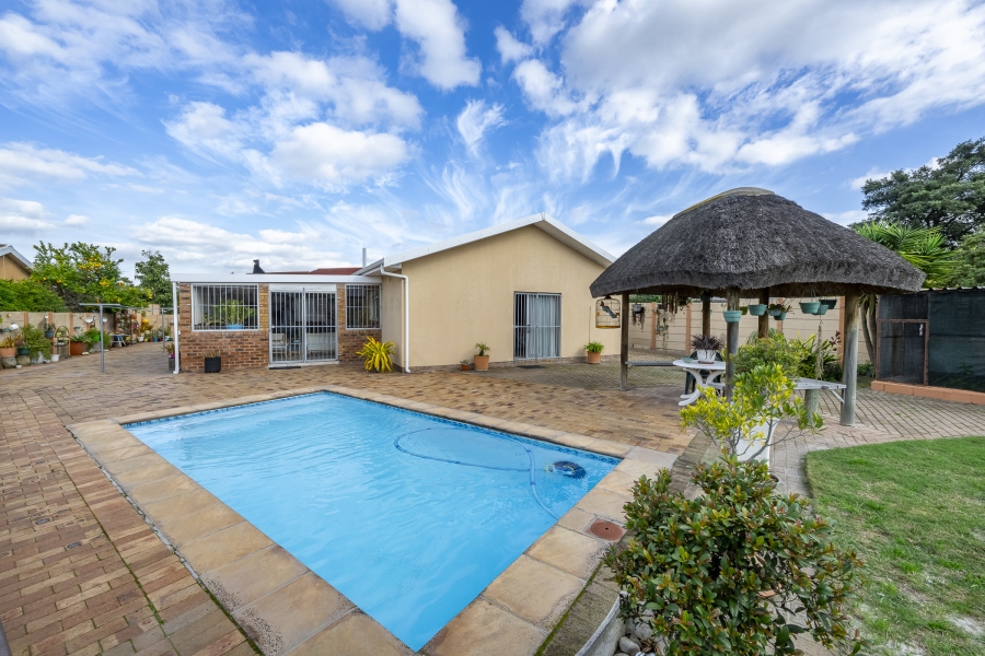 3 Bedroom Property for Sale in Ferndale Western Cape